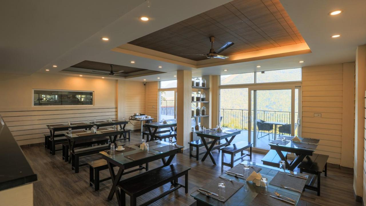Shola Crown Resort - Munnar Chinnakanal ภายนอก รูปภาพ